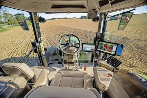 Kabine 8R-Traktor, &copy; John Deere